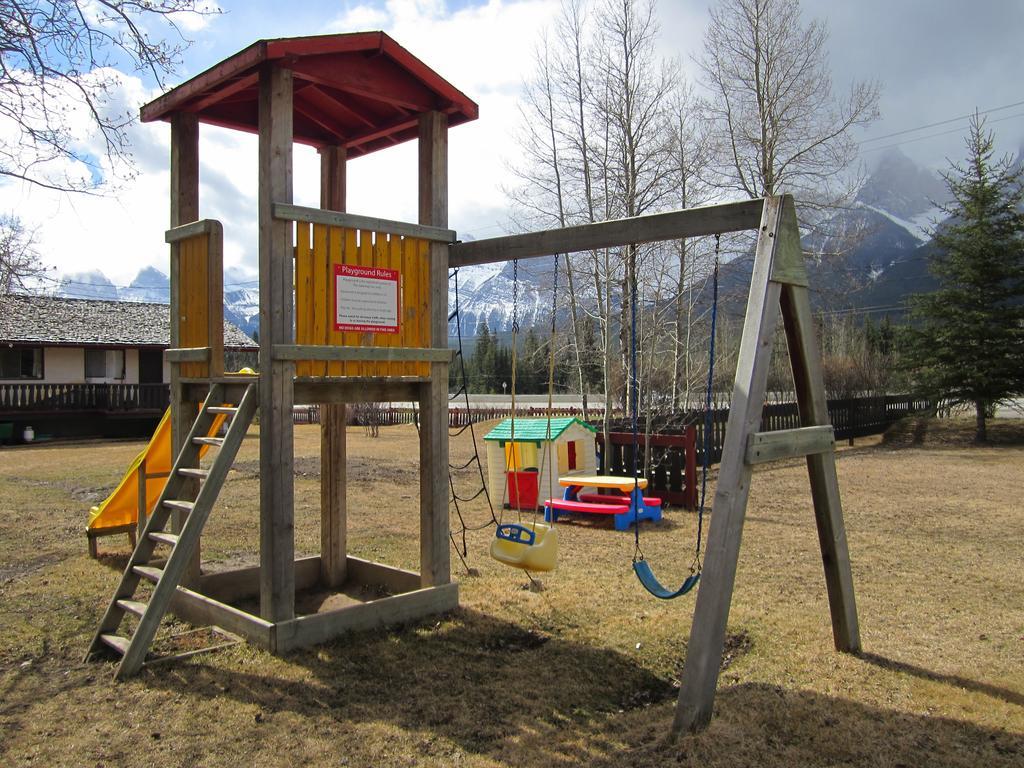 The Gateway Inn Canmore Exterior foto